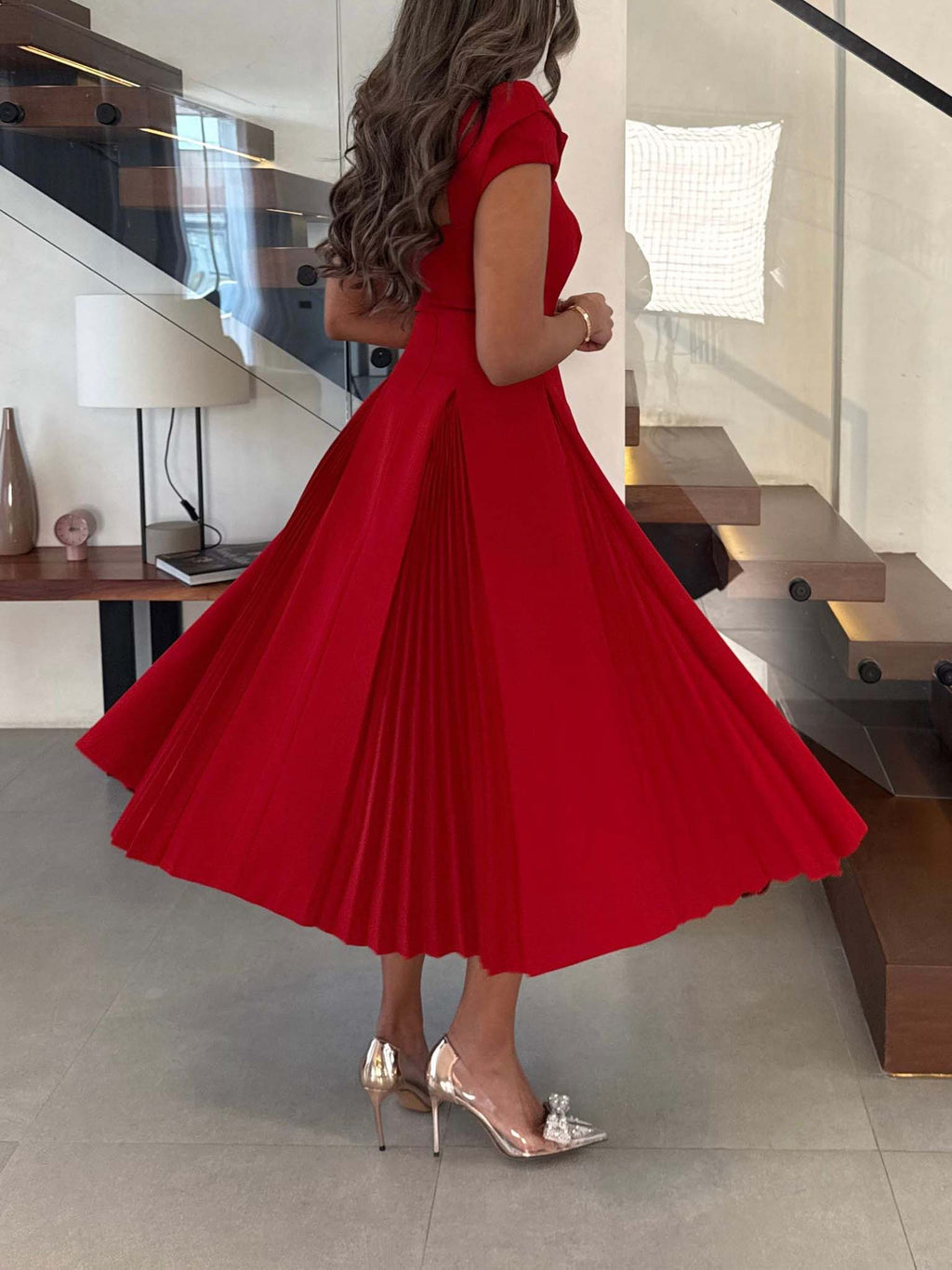 Elegant Pleated Midi Dress